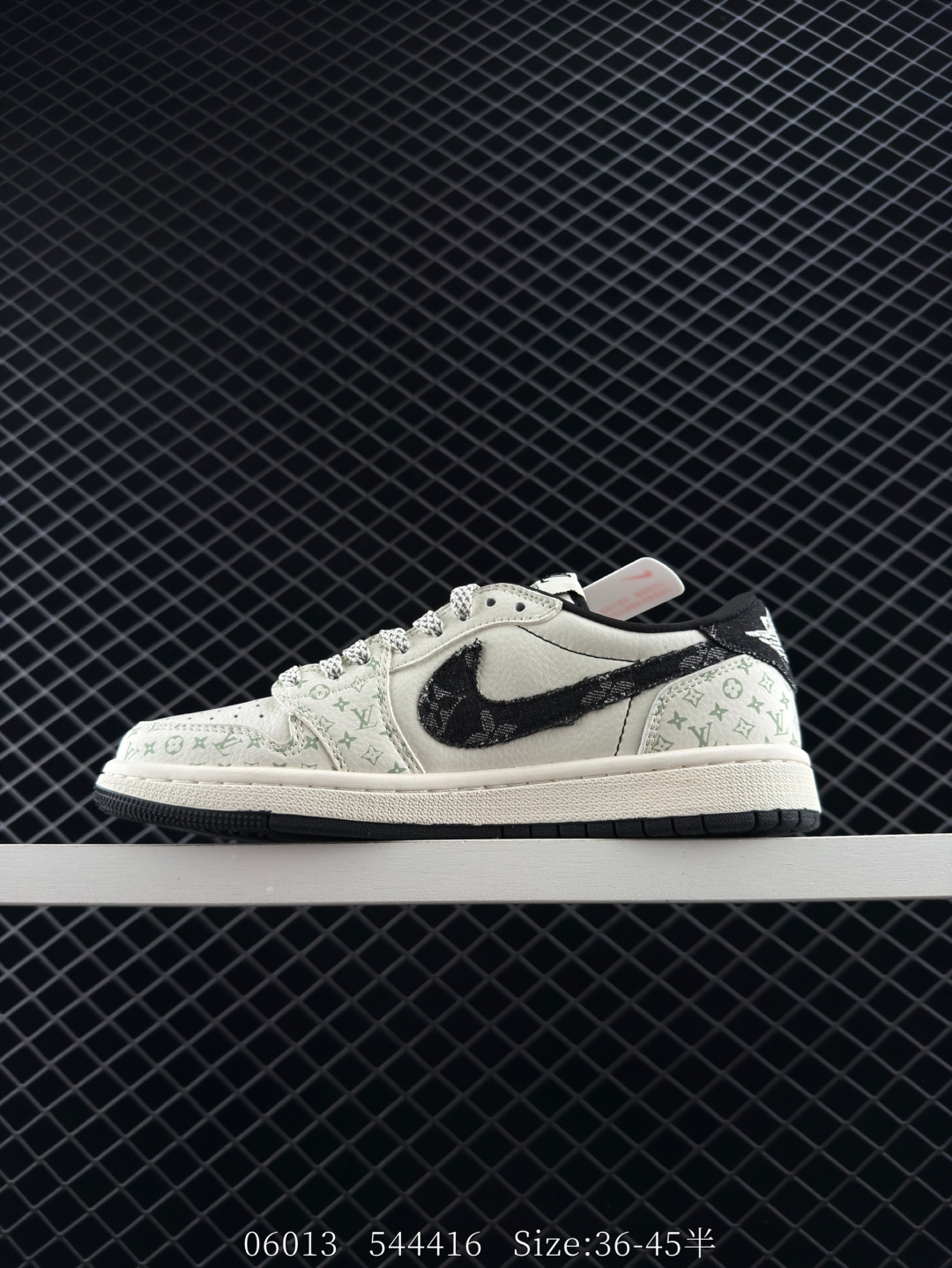 Nike Air Jordan 1 x Travis Scott AJ1